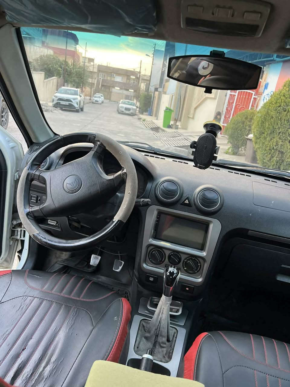 السلام عليكم
سياره ck البيع رقم بغداد
شرط التحويل بيها دائر صبغ بنص البابين
***********
