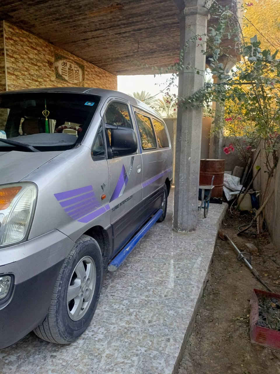 السلام عليكم ورحمة الله وبركاته
ستاركس 2007 مسكر اوتماتيك سبلاين اربعه دسك  محرك  كير  اكسن بحاله جيده مصفره وبسمي الديوانيه السنيه
***********
