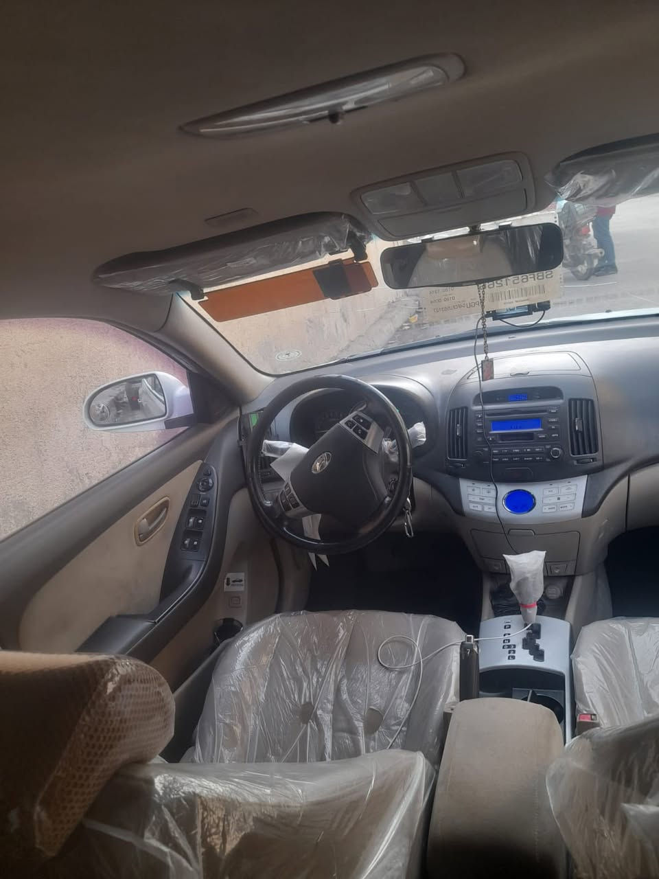 السلام عليكم النترا مديل ٢٠١٠ ادوات بيه كصه سيارة جديده حيل مكينه كير تبريد ع وضع شركة تخم تاير قبل يومين شاده حداده ٧٠٪؜١٠٠ دواخل بيجي تبريد بيانو حساسات سيارة احله من صور مكان سيارة البصرة السعر ٤٥ وبيه مجال قليل للأستفسار ‪0787 477 6579‬
