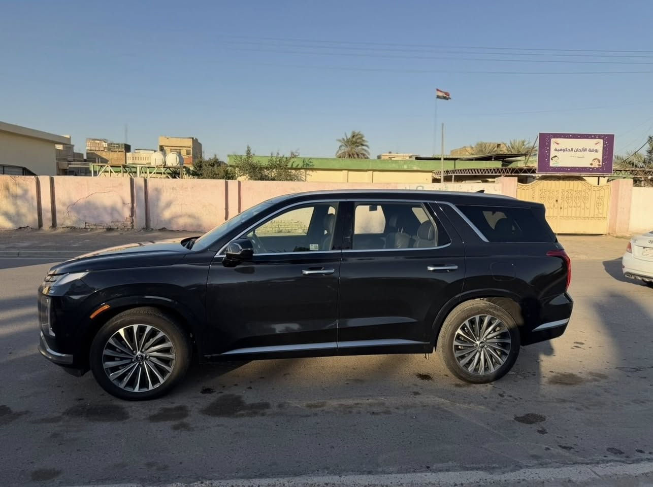 للبيع فقط

‏Hyundai palisad2024 calligraphy
هونداي بلسايد كلگرافي 
مرقمه بغداد شهداء
الموديل : 2024
الون : نيلي
العداد : 13 الف 
الحادث : بارد بالصندوك يرادله تكحيل بس

المواصفات :-

1-شاشة عرض داتشو 
2-المحرك   v6    3.8 
3-بصمة تشغيل + بصمة ابواب دخول ذكي
4-اصطفاف ذاتي(تقديم + ترجيع عن طريق الريمونت)  
5-فتحة سقف +بانوراما+سقف كنتارا
6-سماعات هارمن كاردن عدد 16
 7-رادار امامي  + خلفي 
8-حساسات امامي + خلفي 
9-كامرات عدد 6  360 درجة 
10-كشنات امامي خزن ميموري 
11-كشنات كهربائي تدفئة وتبريد
12-انارة داخليه (محيطيه) + انارة دشبول 
13-بردات جانبية
14-تبريد مركزي امامي + خلفي منفصل التحكم
15-تحكم ستيرن + شفتات
16-تدفئة ستيرن 
17-مرايا هيتر + تعتيم 
18-صندوق كهربائي شفط 
19-وضعيات قيادة  (5)
20-ويل كب حجم  20 
21-اوتو هولد + نقطة عمياء 
22-سايد بريك بصمة + مثبت سرعة
23-شحن وايرلس 
24-إشارات بالمرايا  + إشارات جانبيه
25-اوتو هولد 
26-تحديد مسار
27-شاشة ديجتال كبيرة
28-تشغيل عن بعد .
29-تدليك كشن . مساج 
30-نظام مانع انزلاق 
وبعد بيها هوووواي مواصفات معروف الكلگرافي الVIP فول 1/1
سعرها:310$


**إذا كنت صاحب هذا الإعلان وتريد حذفه لأي سبب، رجاءا أرسل رسالة إلى الدعم الفني**