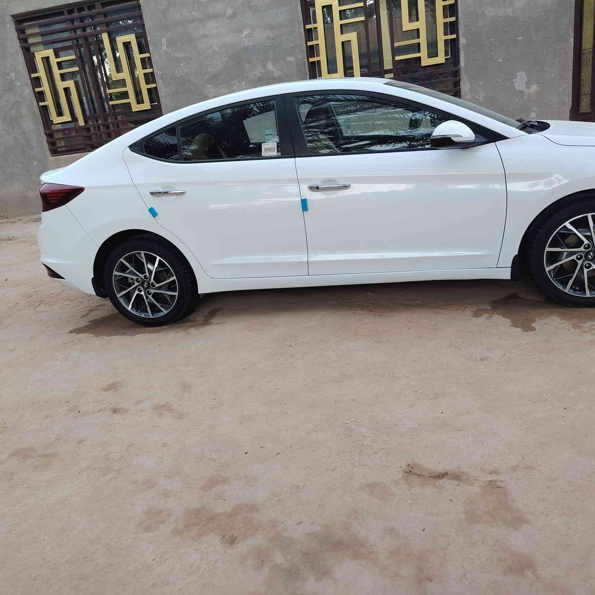 السلام عليكم النترا خليجي للبيع 2019 وهذا بالسونار كل شيء موجود مكاني كربلاء والسعر 163 وبيها مجال*********** للطيبين***********
