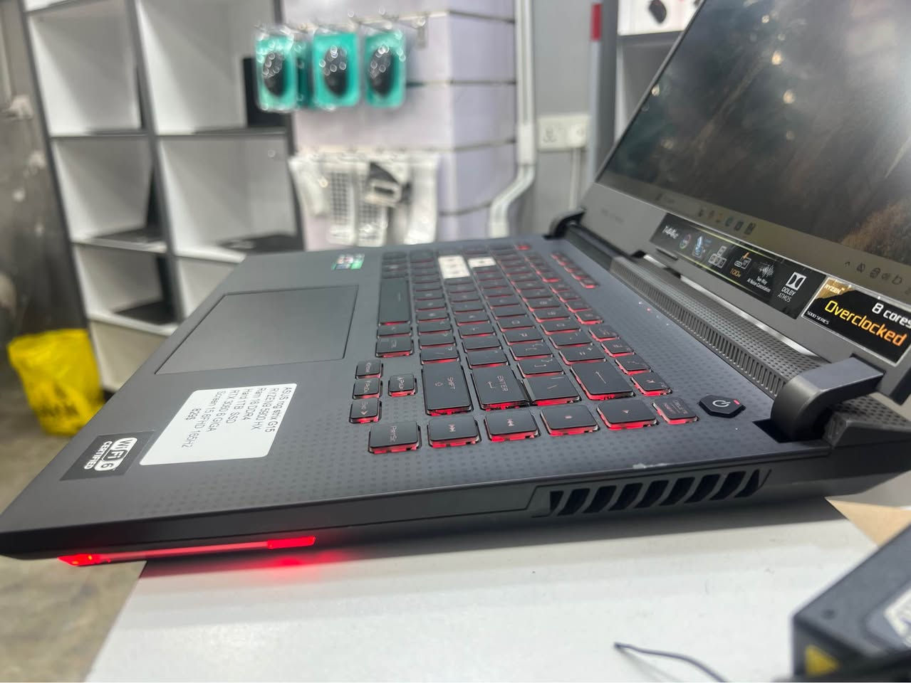 Asus ROG Strix G15
إذا تريد لابتوب كيمنگ صدگ يعتمد عليه ويشغل أحدث الألعاب بدون تقطيع… هذا خيار قوي 👌🎮

المعالج Ryzen 9 5900HX أداءه عالي جداً سواء ألعاب أو مونتاج أو برامج ثقيلة.
وياه RTX 3060 6GB (130W) يعطيك فريمات ثابتة وأداء حقيقي للكيمنگ.
شاشة 15.6 FHD 144Hz فرقها واضح بالسلاسة، والكيبورد الضوئي الأحمر مع الإضاءة الجانبية يعطي شكل وهيبة كيمنگ 🔥

المواصفات:
 • Ryzen 9 5900HX
 • RAM 16GB DDR4
 • SSD 1TB
 • RTX 3060 6GB 130W
 • شاشة 15.6 FHD 144Hz
 • كيبورد ضوئي أحمر بعدة درجات
 • إضاءة جانبية
 • WiFi 6

الجهاز نظيف كلش
ضمان شهر كامل
يجي ويا الشاحن
تغليف مرتب
توصيل مجاني

💰 السعر: 850$

📍 أربيل – شارع سلطان مظفر -قرب المحافظة
📞 ***********
🕙 الدوام من 10 الصبح للـ5 العصر

📩 راسلني أساعدك تختار لابتوبك صح حسب استخدامك وميزانيتك

إذا تحب أكتبلك كابشن أقصر حتى ينزل يم الصورة مباشر هم أجهزه لك 👌🔥 أربيل, العراق
