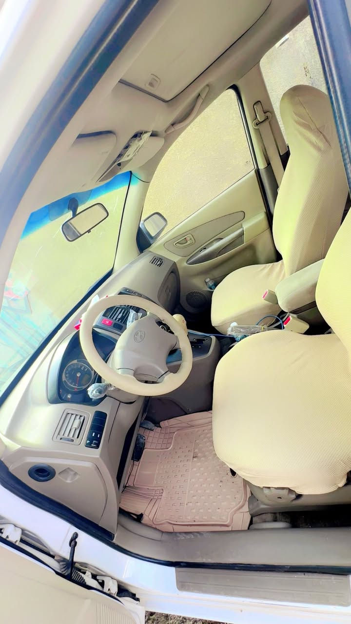 توسان ٢٠١٠ خليجي بيها حادث ربع البنيد فقط سياره جاهزه من تبريد وصدر وكلشي رقم سليمانيه الجديد تحويل ثاني يوم  محرك ٦ سلندر المرغوب سياره فتحه وشاشه كبيره موصفات التوسان معروفه سياره موجوده ب بغداد رايدها ب ١١٠ وبيها مجال بسيط ***********
