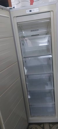 شاشات تلفزيون LG الاصلي قياس ٣٠ و٣٢  نظيفات مو مصلحات قيم واخذهن   ومج...