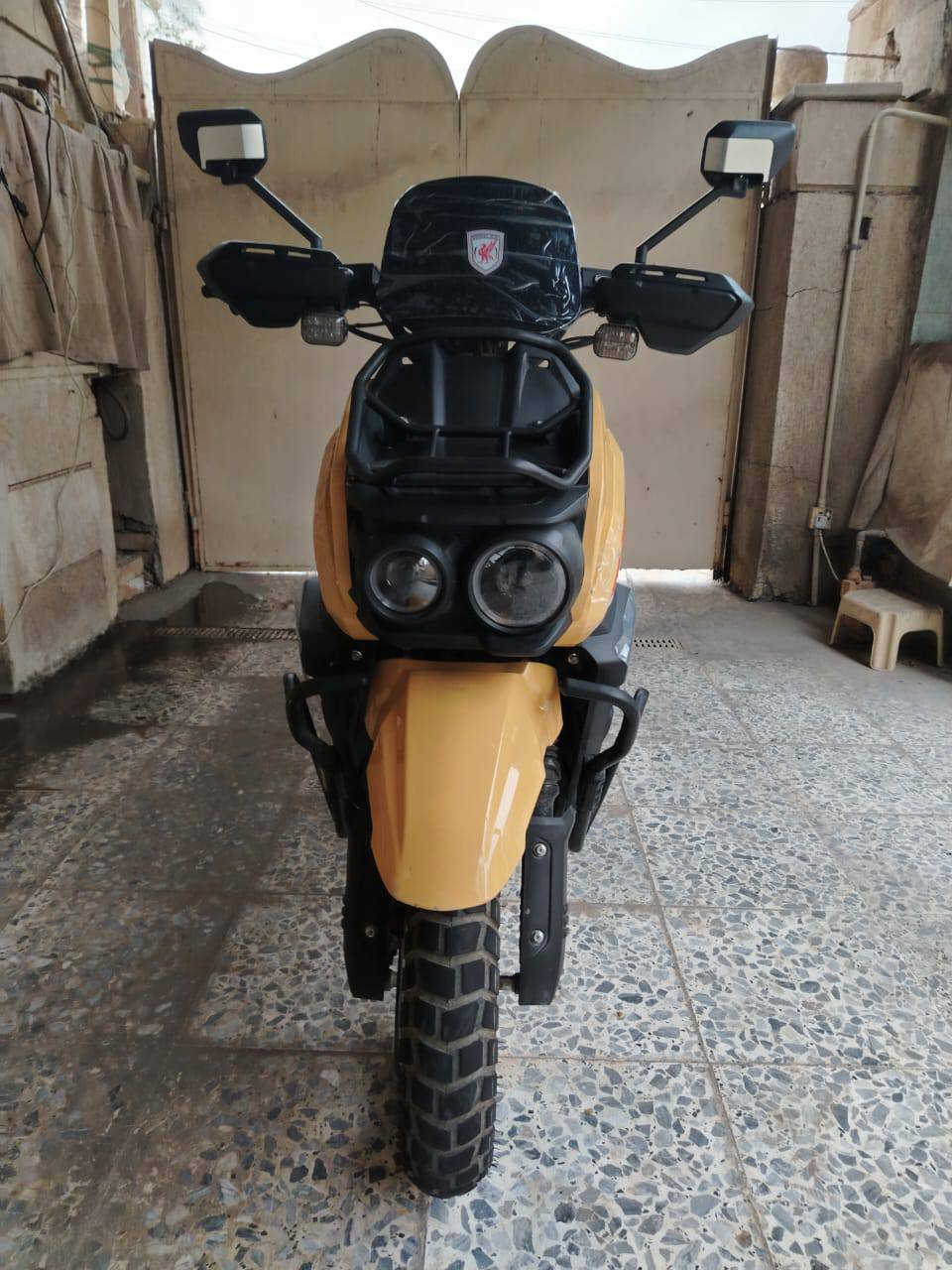 دراجه شحن لبيع اباجي بيها 6بطاريات وياها شاحنه مالتها نضيفه ماشيه شهر شهر بس بصمه ومفتاحها موجودات ماخذها 1200ورايدها ب950وبيها مجال مكاني بغداد البياع رقمي ***********بي واتساب
