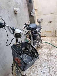 دراجة شحن للبيع عطلها شغلة كهربائيات بسيطة وتجي تشوف بعينك سعرها 100 أ...