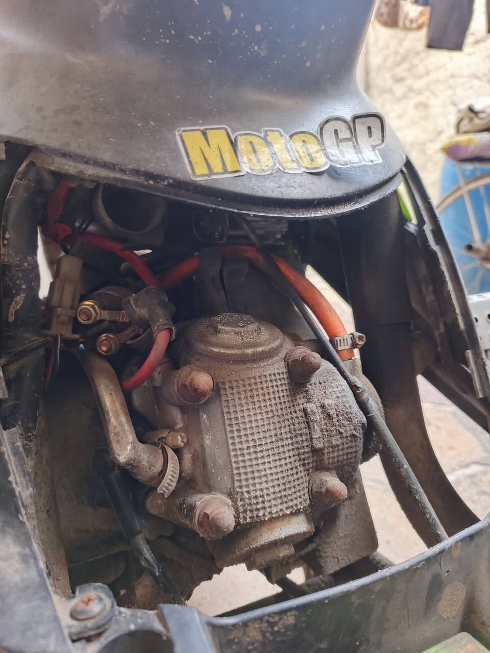 سلام عليكم ، دراجه ماكس 2006 دراجه حلوه ونضيفه وبلاديه ، الكفرات الاخضر تجاري فقط والدراجه مفتوحه (49) ، سلف كهربائيات كامله ، نقصهاا باتري . السعر 500 الف رقمي *********** مكاني حيانيه
