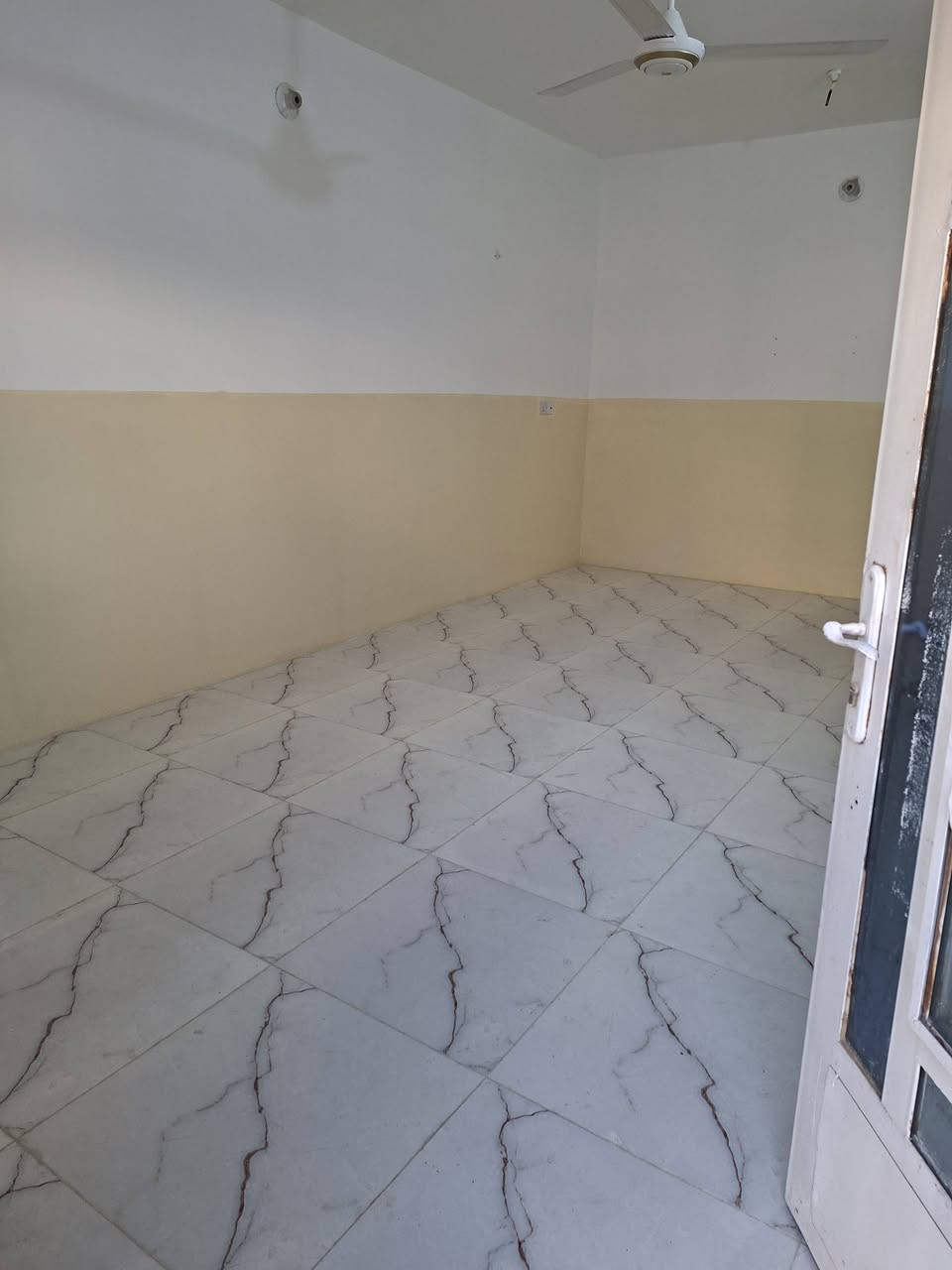 دار للبيع ١٠٠/ م زراعي سند ٢٥ السعر ٦٠ مليون وبي مجال حي نادر كراغول شارع الكبان الاثصال بالرقم ***********
