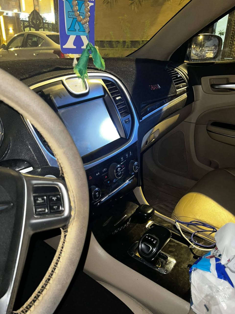 مديل ١٢ سياره كفاله بيه بس بارد جاملغ الخلفي وارد كندي فول مواصفات مكان السياره بصره قضاء المدينه سعر ١٦٠ وبيه مجال ***********
