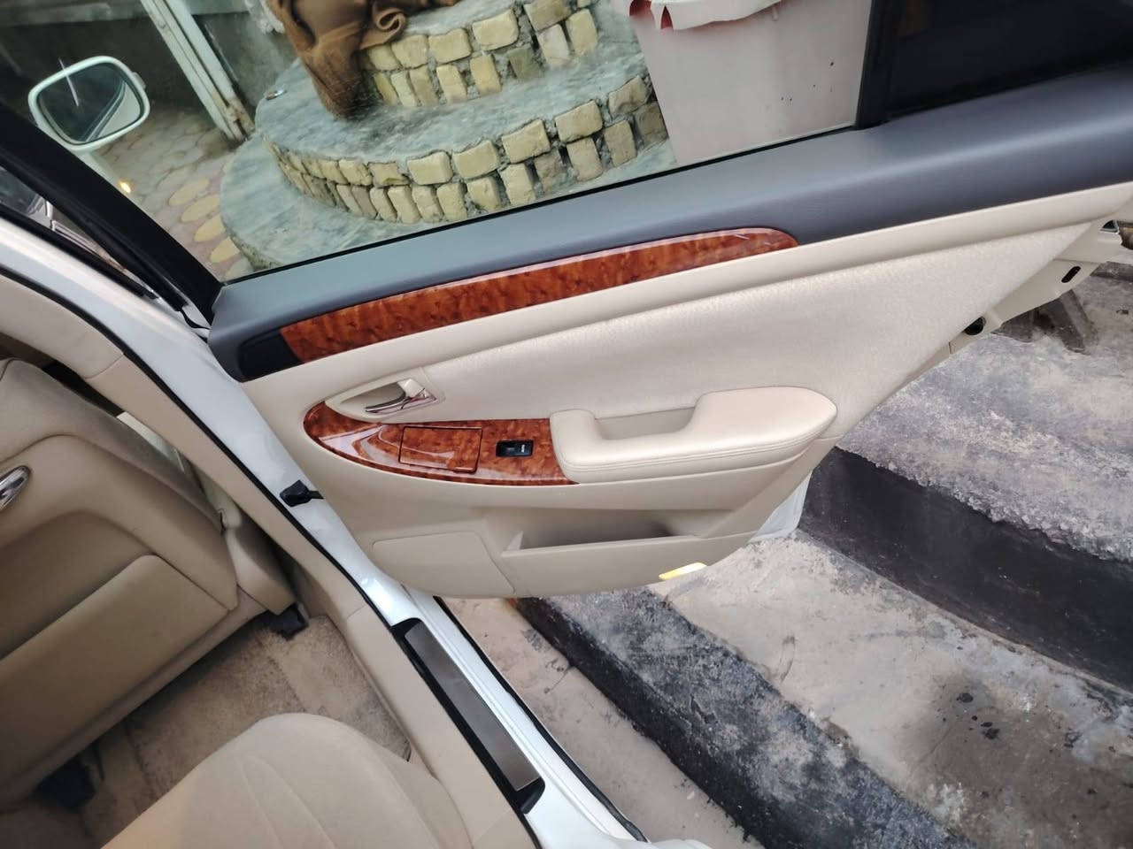 السلام عليكم سياره ادوات موديل 2004كفاله عامه من الصبغ والكص ومن أي شي كفاله عامه حتى من اليابان لون ابيض صدفي ويل دنكه  شاصي 80تحوير درجه اولى السياره نظيفه ميه بالمية السياره نهائيا ماماشيه وصول جديد فتحه مكفوله من الشخص السياره دكمتين العنوان النجف السعر 90وبيها مجال الاستفسار الاتصال على الرقم ***********
