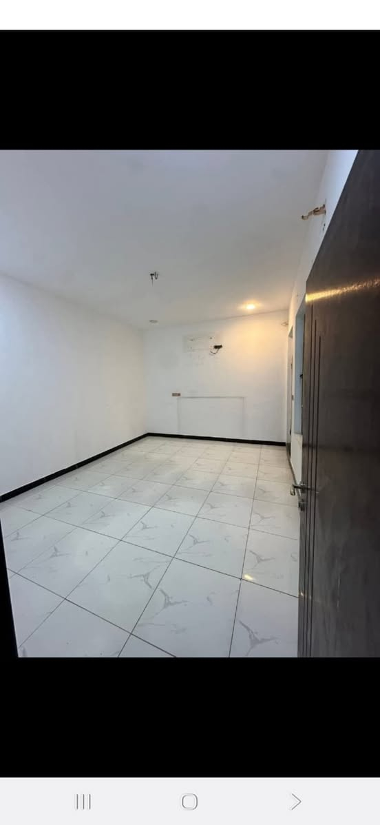 سعره جدا مناسب
دار 150 متر للبيع واجهة 6 مدخلين 

 يحتوي  على هول صالة

 منور مطبخ وخدمات عدد 4

 غرف نوم عدد 4 منور 

واجهة مرمر ارضية مرمر  

حي الجهاد ديوان المخابرات السعر مناسب جدا 

للاستفسار ☎️ *********** واتساب

يوجد لدينا عقارات جميع مناطق حي الجهاد ومختلف الأسعار
