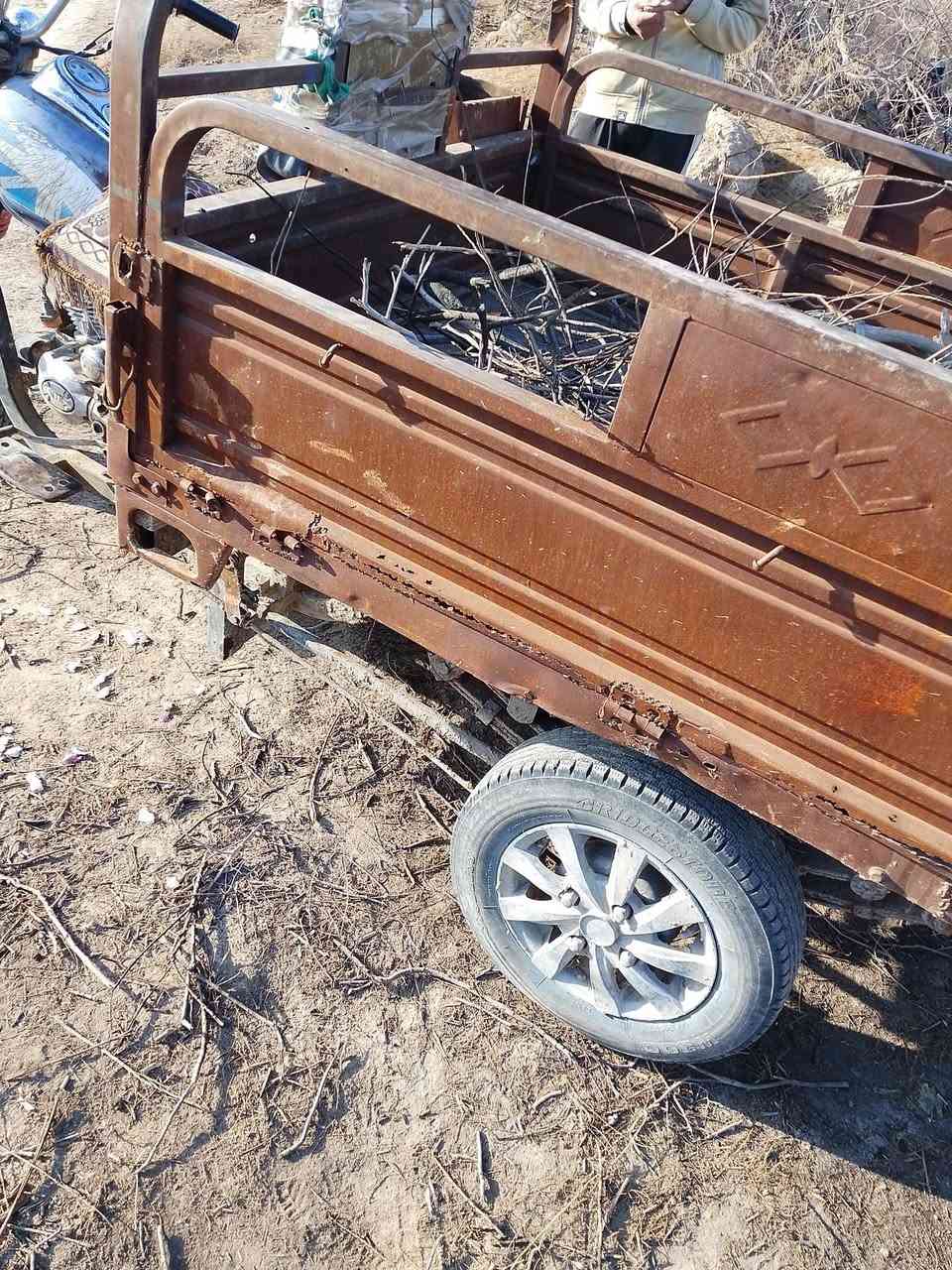 سلام عليكم ستوتة البيع  جمرة في الديوانية قضاء شامية السعر 650.  ***********
