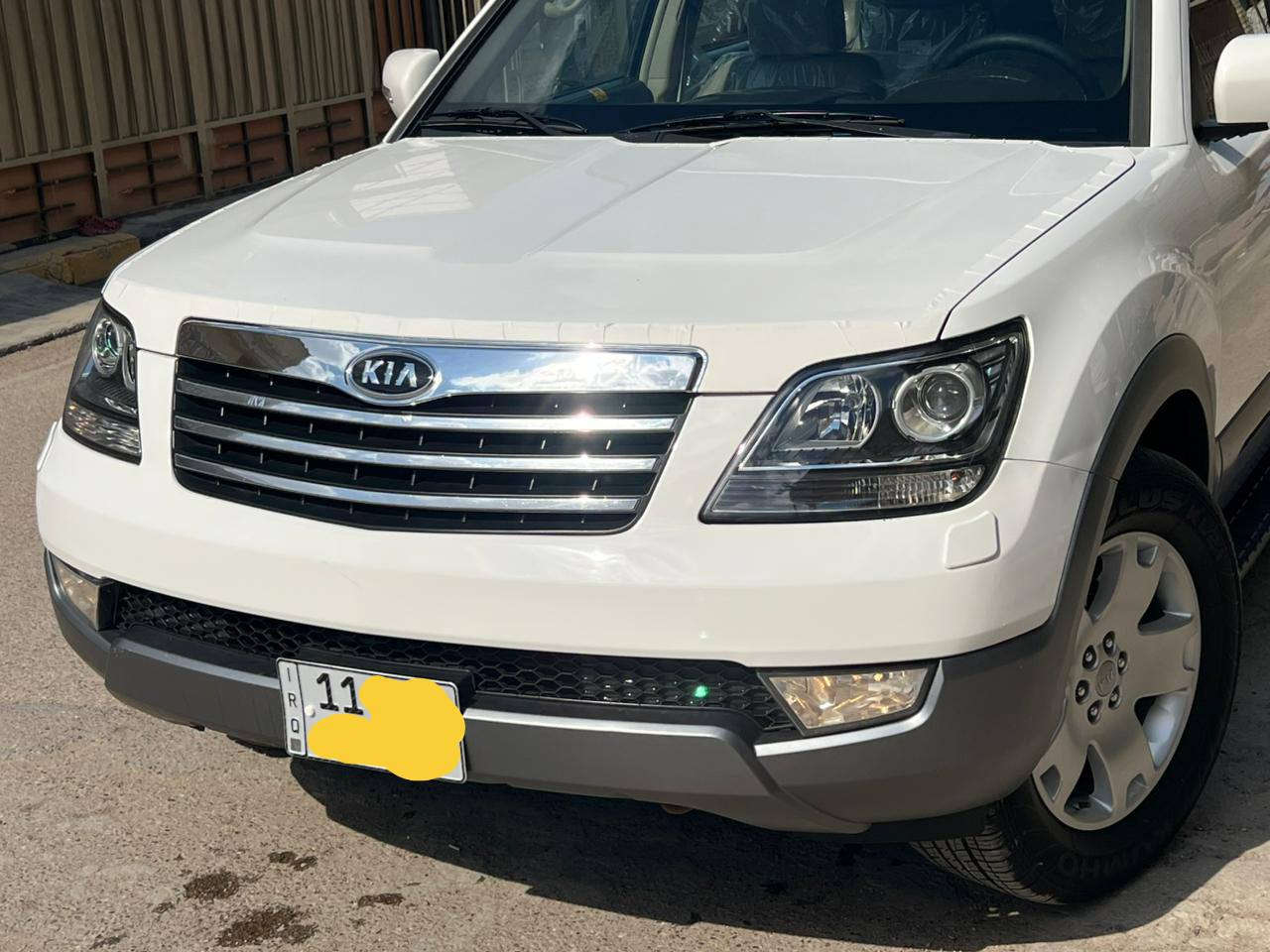 كيا مهافي موديل 2012 خليجي رقم بغداد بسمي
بصمه عدد ٣ 
فتحمه سقف 
٦سلندر ٣٨٠٠ ماء مفتوح 
٧راكب جلد كشنات كهرباء 
فورويل 4x4 نارة وتو بل بيبان ذاكرة كشن خزن ميموري كشن حار بارد 
٣قطع تبريد المس شاشه 
زراك اليت باب خلفي شفط 
كامرة حساس خلفي نيكل يدات تحكم ستيرن مثبت سرعه مري سفط قلاب عل بك بك اليت الد خلفي شاشه 
زيبغي تخم تاير جديد صدرمامي خلفي جديد كير محرك عله وضع شركه برغي ماء مفتوح بيهه مكفوله من صبغ بلستك حديد من بارد وشخط 

***********
