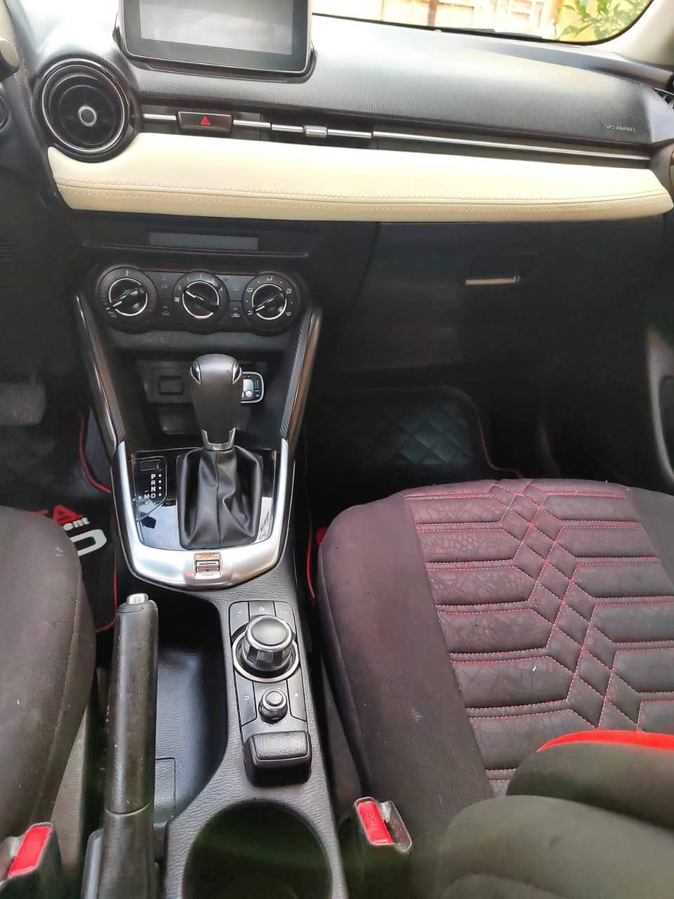 سلام عليكم كورلا يارس ٢٠٠١٧ رقم سليمانيه دولي بدون صبغ حادثة دعاميه خلفيه بسمي سعر ١٠٨ هاتف ***********مكان سياره حي جامعة بغداد
