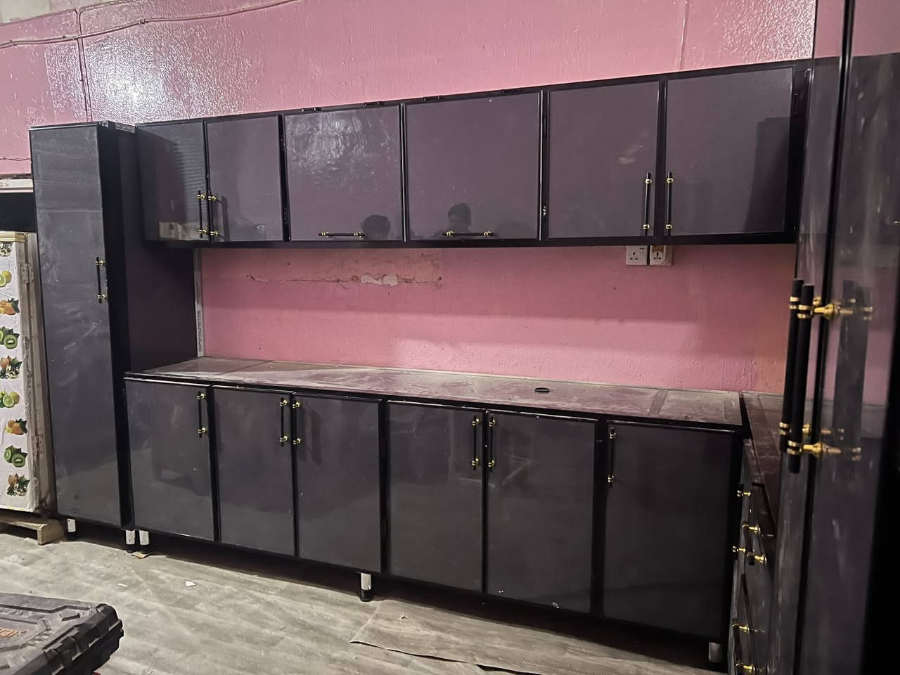 اللهم صلي على محمد وال محمد 
العمل مستمر ليلٱ ونهاراً 
من اعمال معمل سيد بشار القزويني  للأثاث وغرف النوم وحسب الطلب  و bvc و للألمنيوم الكائن في ال بدير شارع الرابط بين مضيف الشيخ مهدي رحم و بيت قائم مقام   للاستفسار الاتصال على هذا الرقم *********** او ***********
