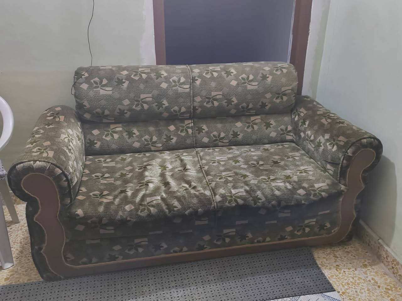 السلام عليكم ديوان للبيع بسعر200 (***********)
