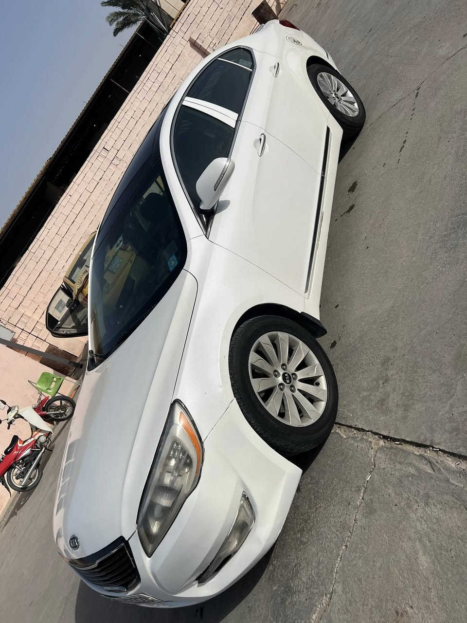 سلام عليكم للبيع  كيا كادنزه مديل( 2011 )سياره متصرف عليها الف تبريد ثلج ❄️ تدفئه صدر امامي خلفي 
تخم تيار كلها جديد السياره فول الفول 
بيها صبغ 3 قطع بدون دواخل 
تحويل مباشر مكاني صلاح الدين 
قضاء بلدٍ الاستفسار اتصل ***********
