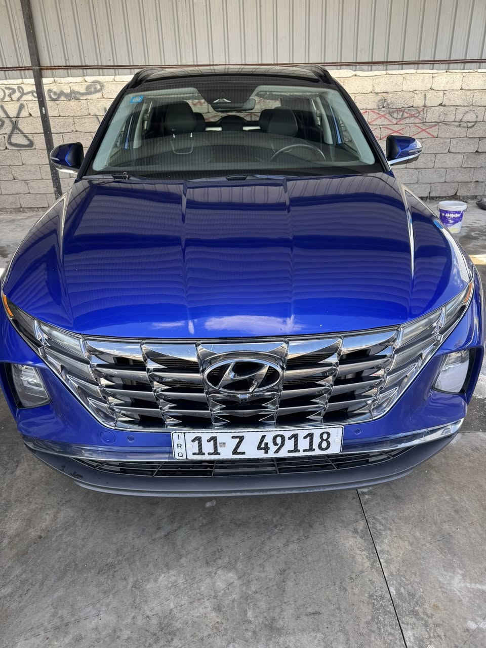 السلام عليكم
هونداي توسان للبيع فقط 
موديل 2023
وارد امريكي  حادث بنيد نفسه مصبوغ 
 السياره اني مستوردها ع ايدي طلع بيها باب كلير فقط 
ايرباك استيرن فقط 
ماشيه 27mi
فول لمتد 
بانوراما كشنات تدفئه تبريد ستيرن تدفئه كشن خلفي تدفئه خزن ميموري جنطه شفط كير بصمه 
تحكم عن بعد تتقدم وترجع 
بيها هواي مواصفات 
السعر 197بيها مجال قليل 

رقم بغدادباسمي  
العنوان بغداد المحموديه 
***********
***********
