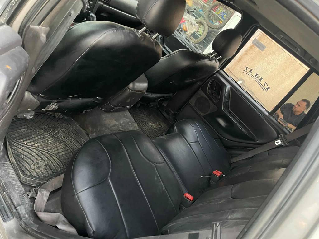 كير محرك تحويل بشرط فول موصفات فتحه سقف كهربائيه 
كشن كهرباء
كشن جلد 
تحكم ستيرن
كير اوتوماتيك محرك سته سلندر 4000
4 جام كهربائي *********** كركوك, العراق
