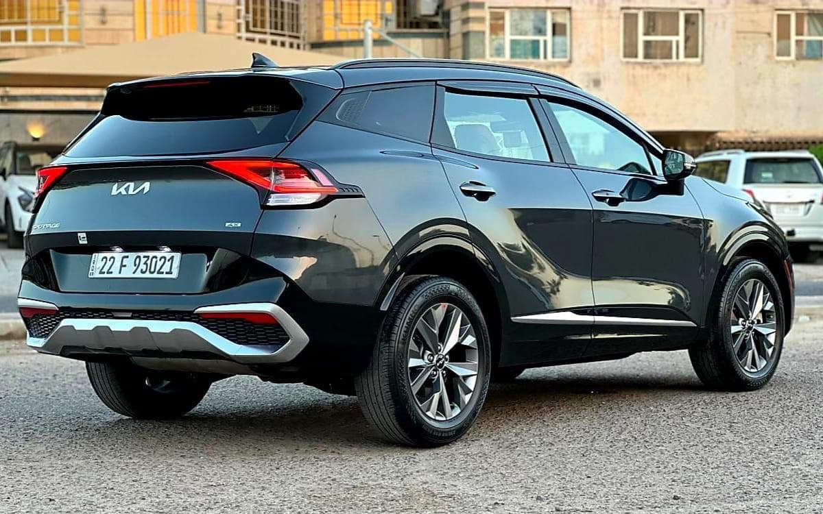 السلام عليكم 
سبورتج ٢٠٢٣ للبيع 
صبغ بابتين السايق وخلف السايق 
بيها تكحيل مسدس بالجنطة على كد اقل الشبر 
بجم مكفول 
ايرباك طاك بس البردة 
السيارة عدا هاي التفاصيل مكفولة كفالة عامة 
ممشى السيارة حاليا ٦٧ الف كيلو 
محرك ٢.٥ GDI 
سونار السيارة من المندلاوي وصور الحادث كلها موجودة بالبوست 
استفسار عن طريق اتصال او الواتس اب 
لا اتواجد على الفيس بوك او الماسنجر 
سعر السيارة 235 وبيها مجال حك الشراي 
مكان السيارة بغداد وبأسمي السنوية 
ملاحظات السيارة : الجامة الامامية مفطورة بالتحويل يحتاج تتبدل وتحويل او وكالة ماعندي مشكلة 
رقم التواصل ***********
