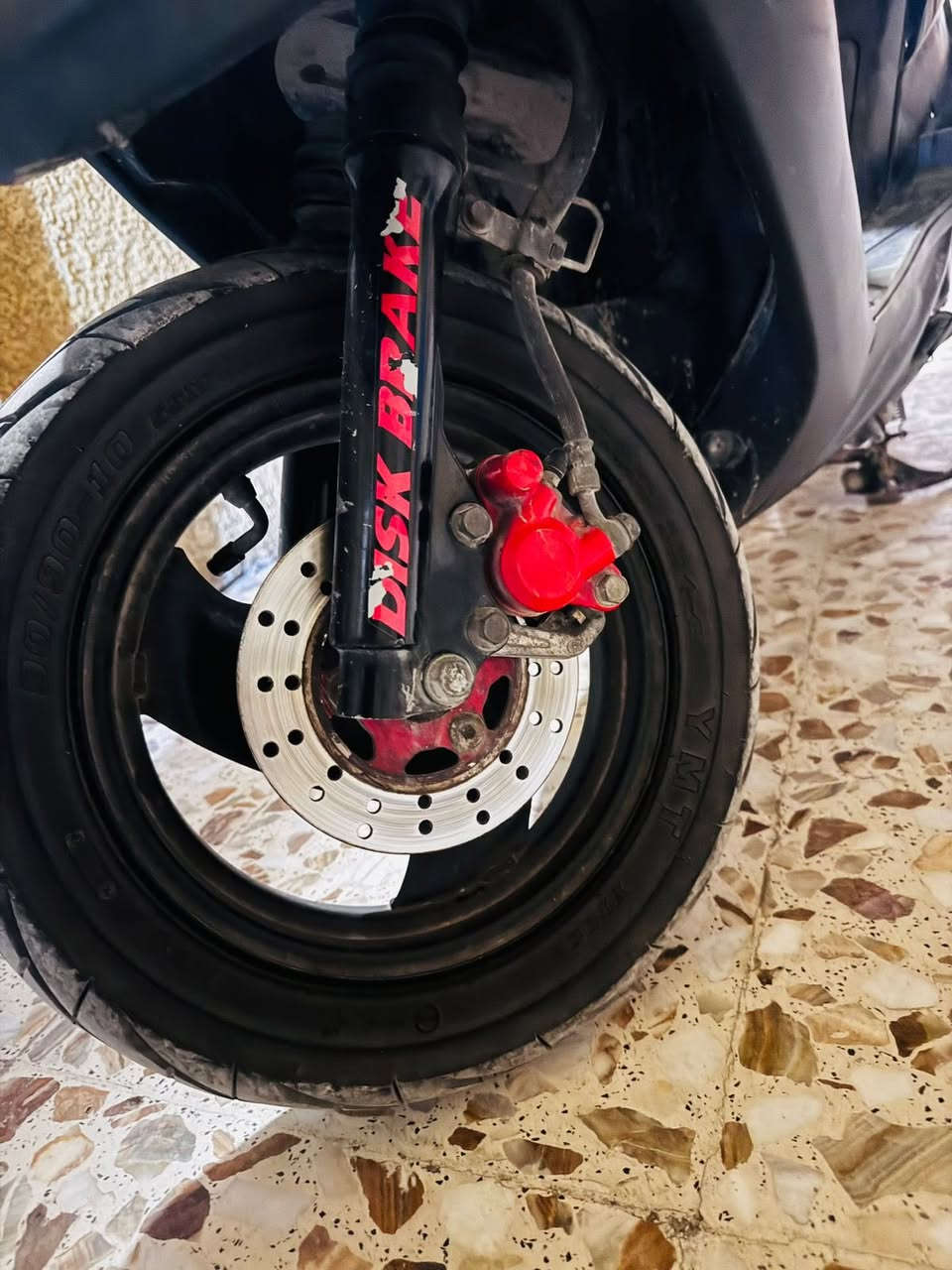 زيرو مال رمبه ختم واحد
اذا بيه برغي مفترح اطيك دراجه وفوكه فلوس 
معروضه ب 900 وبيه مجال قليل 
الامين ثانيه ***********
