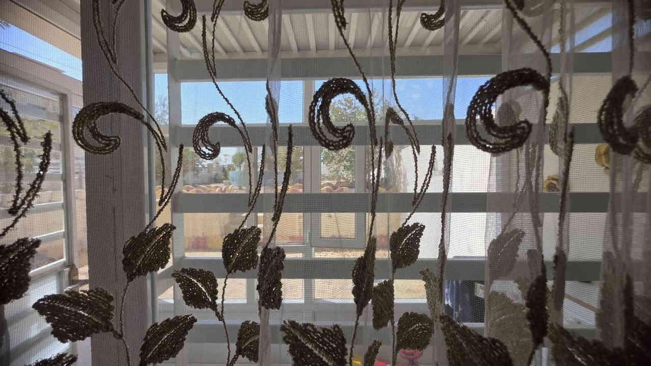 شوقەیەک بە تەواوی ناوماڵ بۆ فرۆشتن
کوردسیتی یەک - سلێمانی
ڕووبەری شوقە: ٩٠ مەتر چوارگۆشە - نهۆمی زەمینی
پێکهاتووە لە: ژووری میوان، دوو ژووری نوستن، چێشتخانە
باڵکۆن، مەدخەل لەسەر باخ، باخچەی ١٥٠ مەتر چوارگۆشە
شوقەکە زۆر پاکەو زەوی تەختەیە و سەقفی جپسن بۆرد
بۆ زانیاری زیاتر پەیوەندی بکەن بەم ژمارەوە
***********
شقة للبيع بکامل اساسها
كورد سيتي - السليمانية
مساحة الشقة 90 متر مربع - طابق ارضي
یتکون من؛ صالة، غرفتين نوم، مطبخ، مشتملات، مدخل، حديقة 150 متر مربع
الشقة نظيفة جدا ومسطحة الارضية والسقف جبس بورد
لمزيد من المعلومات الرجاء الاتصال على هذا الرقم
***********
