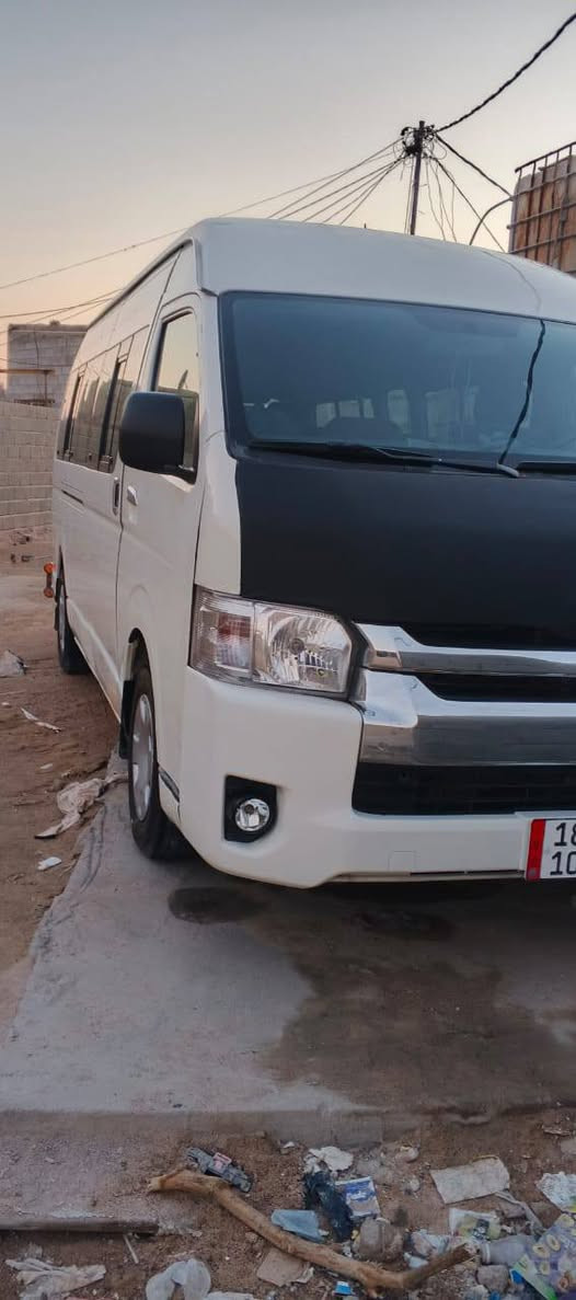 هايس 2009 مكفوله من ضربه وصبغ ماعده صندوك بيه صبغ كير كسن مكفولات تخم تاير جديد حداديه جديده تبريد شغال منضومه غاز باب كهربائي محرك كايم كايم  مكان سياره بصره زبير علمن أني مكلف بل نشر رجأ لا تراسلني سعر 170واي ستفسار)(***********
