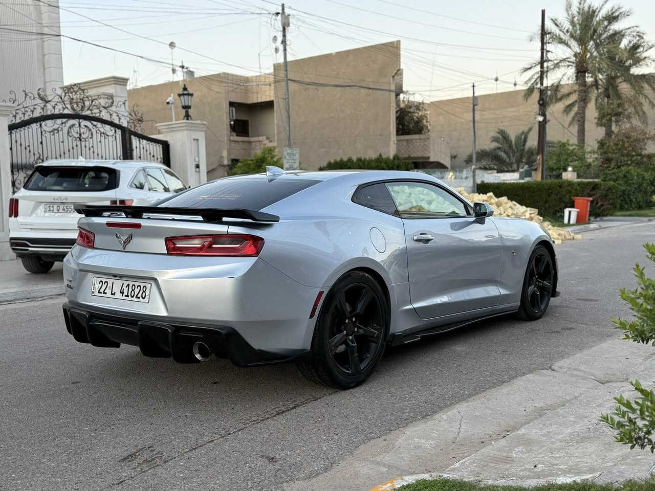 السلام عليكم
كمارو 2017 وارد امريكي حادثها فقط جاملغ امامي بدون دواخل بدون ايرباك ومنزل صور الحادث
محرك 4 سلندر تيربو ماشيه 81 ميل سياره جاهزه
العنوان بغداد السيديه
السعر 105$
للاستفسار ***********
