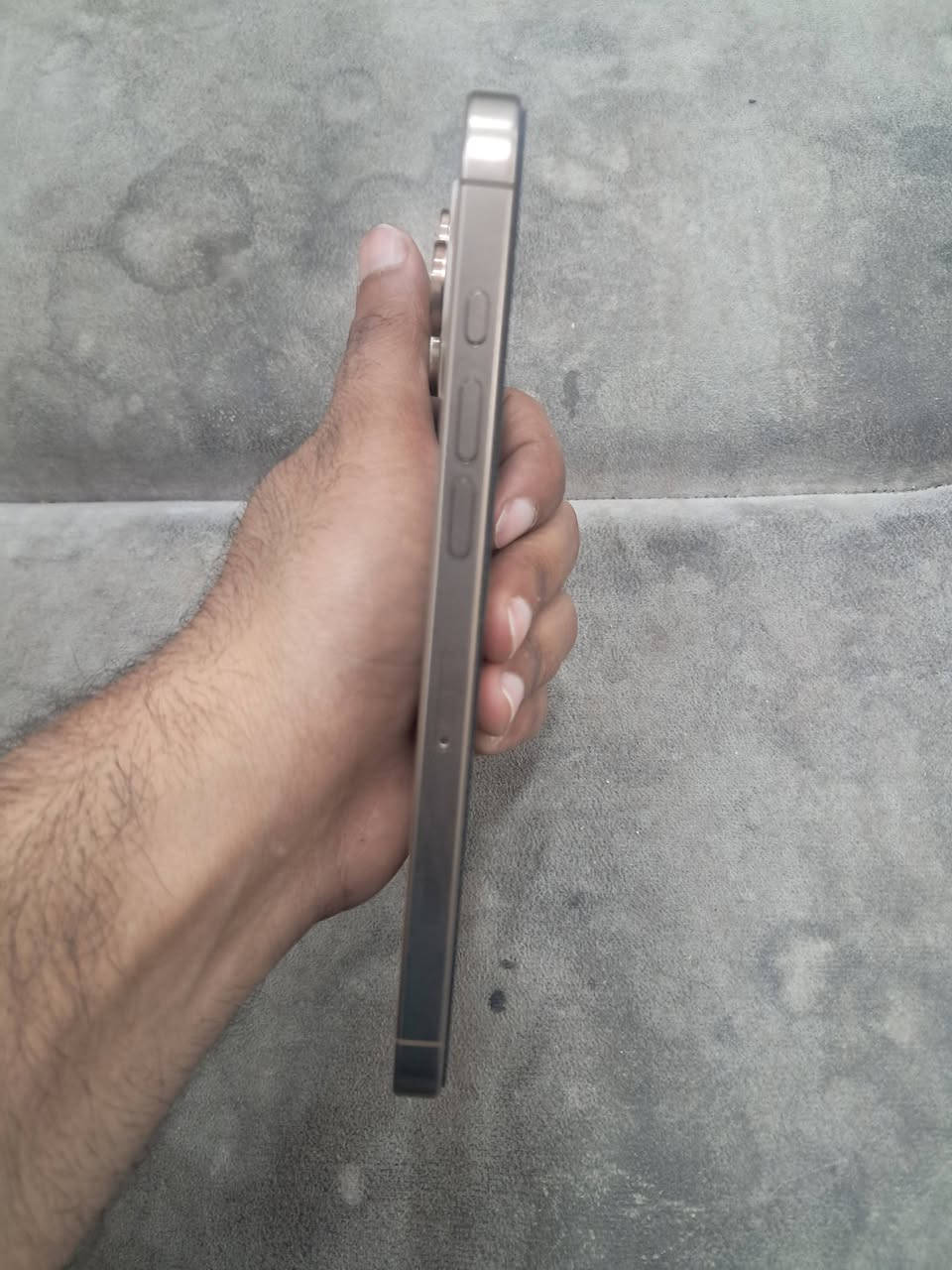 سلام عليكم ايفون ١٦ برو ماكس ذاكره ٢٥٦ جهاز وتر مشحون ١٣٨ جهاز نضافه ١٠٠ بل ١٠٠ جهاز معروض ١٤٠٠ بي مجال *********** بل مناسبه جهاز ماستر
