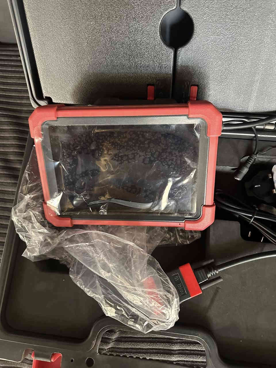 السلام عليكم جهاز جديد استخدم بسيط اخذته 1750.000 قيم واخذه بلي يرضي الله بي كامل جديد وبي اشتراك ايضا للسيارات الامريكيه فوك ٢٢ ايضا ***********
