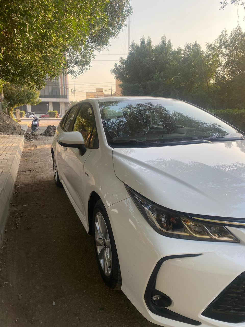 كورلا 2025 هايبرد شكل الخليجي
بيهه صبغ قبق جنطه وخشوم الجاملغات 
ماشيه 6 الاف
المواصفات 
مكينه 1800 هايبرد
رقم بغداد بأسمي 
 شحن ذاتي 
سلايت 
كراسي جلد اصلي 
رادار + تحديد مسار طريق + قيادة ذاتيه 
قرائة علامات الطريق المرورية
بصمة تشغيل + دخول ذكي  يدة الباب
هاندر بريك بصمة + اوتو هولد 
 بطاين بوب حياكه  مطرز 
كيجات ديجتل 
شاشه مسجل +تبريد بيانو + كامره خلفيه دوارة + كار بلي 
تبريد قطعتين 
لايت زينون عالي ناصي + بروجكتر لد زينون 
 حساس اطار + حساس مطر + حساس لايت داينمك  
ايفو مود + مود درايف + مانع انزلاق 
 تحكم  الستيرن كامل مع كروس سرعه
ايرباك عدد 10
ويل كب  حجم 16
مكان السياره بغداد 
السعر 148$
***********
