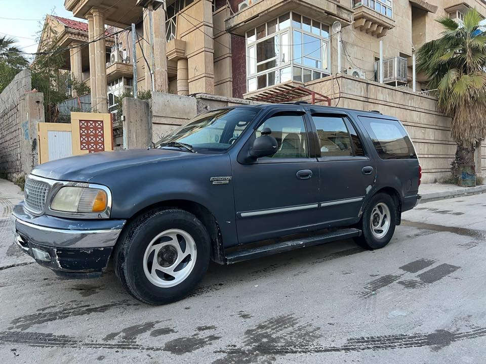 فـورد اسبكدشن
موديل 2000

كير توماتيك 

محرك 8سلنـدر 

7 راكب 

ومحرك وكير شرط 

رقـم اربيل شرط التحويل

السـعر 75 وبيها مجال للطيبين

موقـع موصـل 📍

التـواصل ***********
***********
