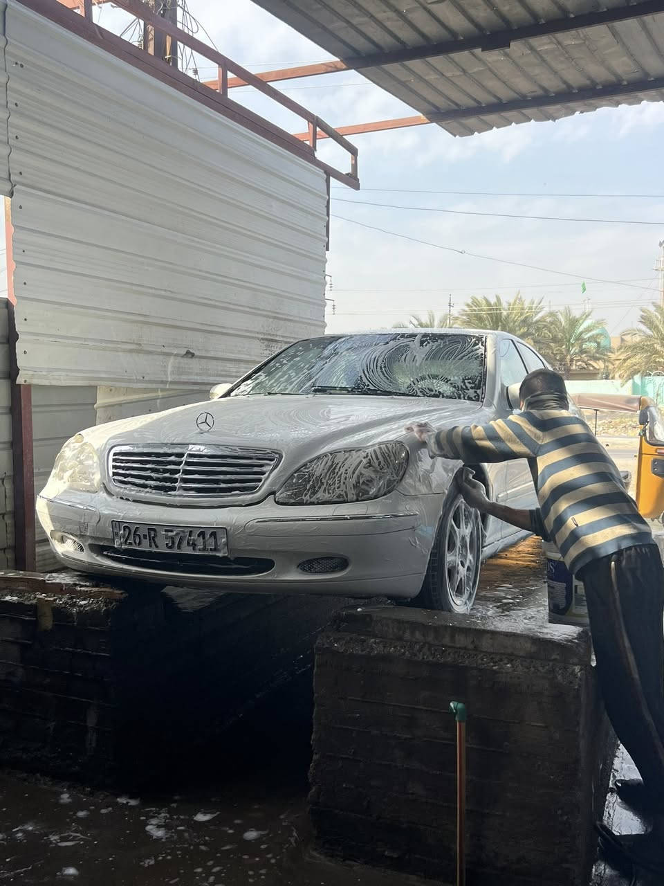 ‏سلام عليكم للبيع مرسيدس موديل 2001 فول مواصفات السعر 105 سنوية باسمي مكان السيارة بغداد للاستفسار￼***********
