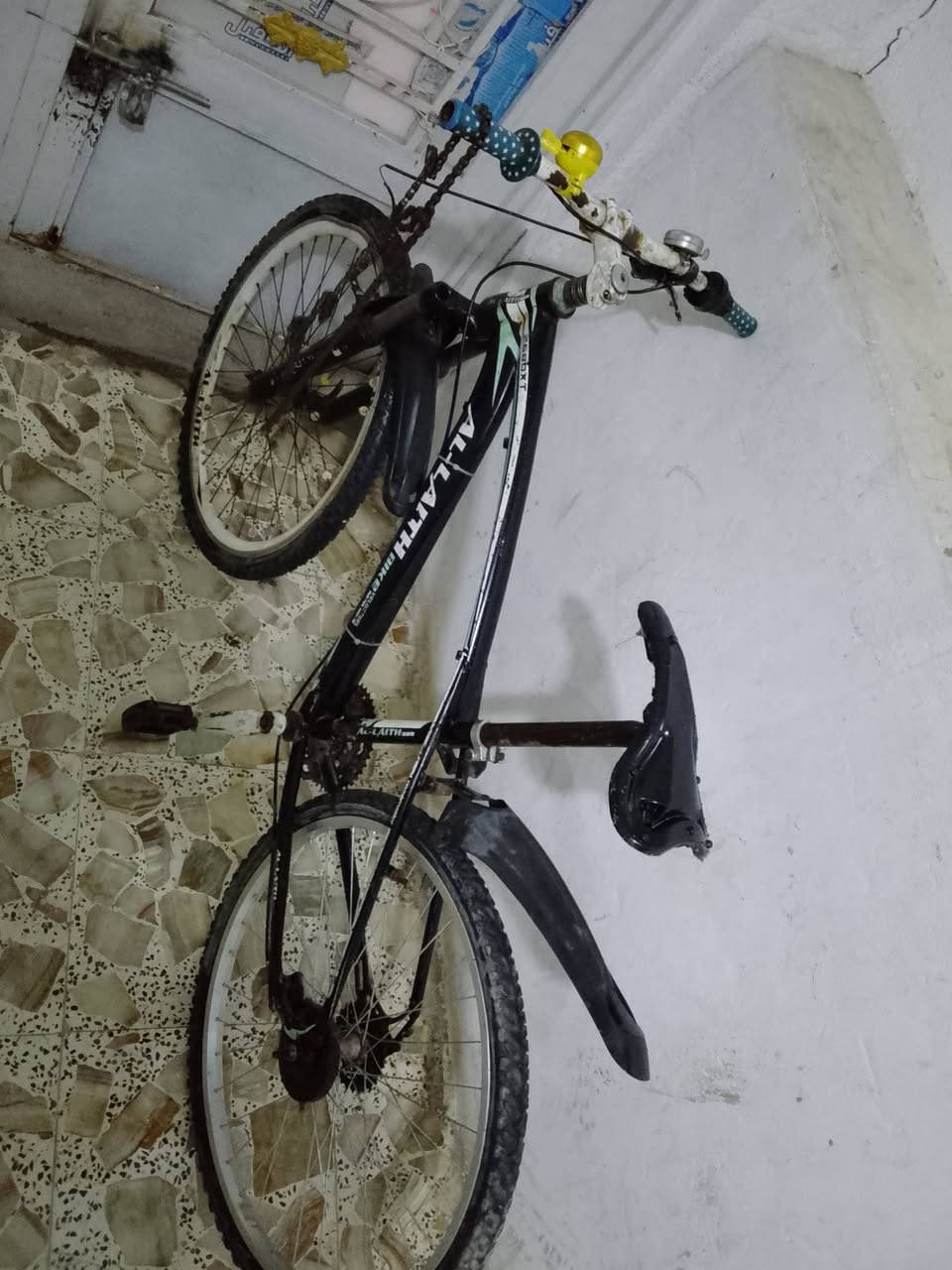 السلام عليك  حبايب قيم واخذ  مكاني عطيشي حي زهراء
***********
