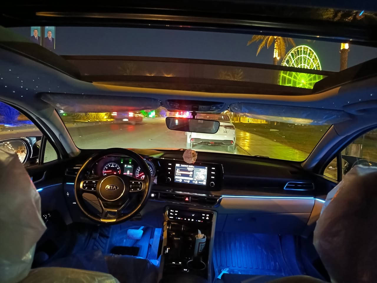 K5 خليجي
2021
محرك 2000
السياره بيها طخه بالدعاميه 
وطخه بارد اصبعين بالباب سايق
السعر 200 وبيها مجال بسيط
***********
