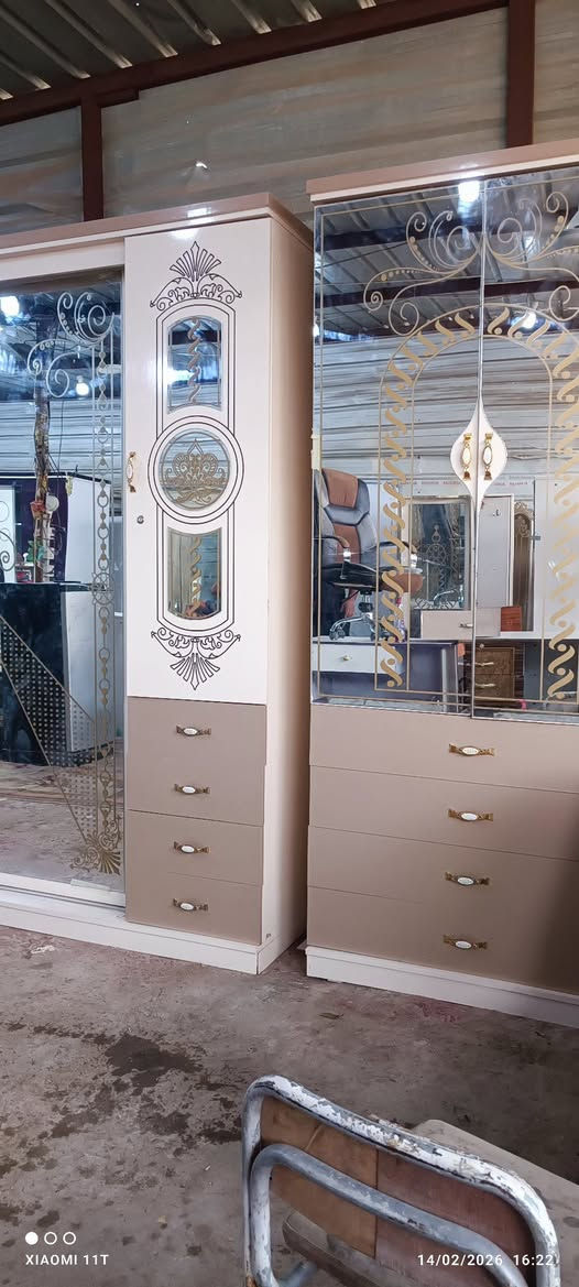 تركيه ٨ قطع نظيفه جدا فطر بجامة الملحق ممبين 
***********
