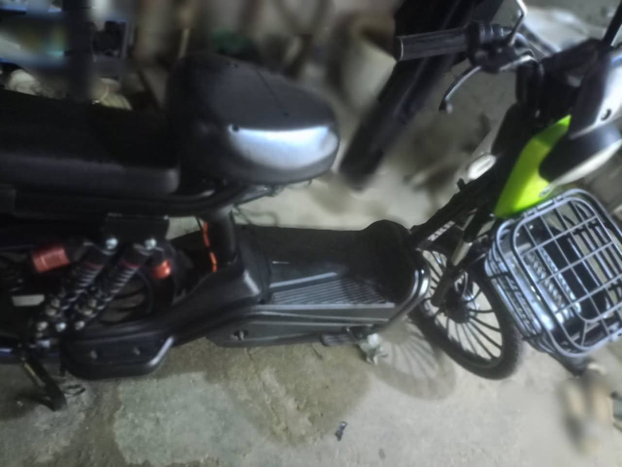 دراجه شحن للبيع
حجم :20
جديده استعمال شهرين 
مكان الامين بغداد 
رقم *********** وبي واتساب
