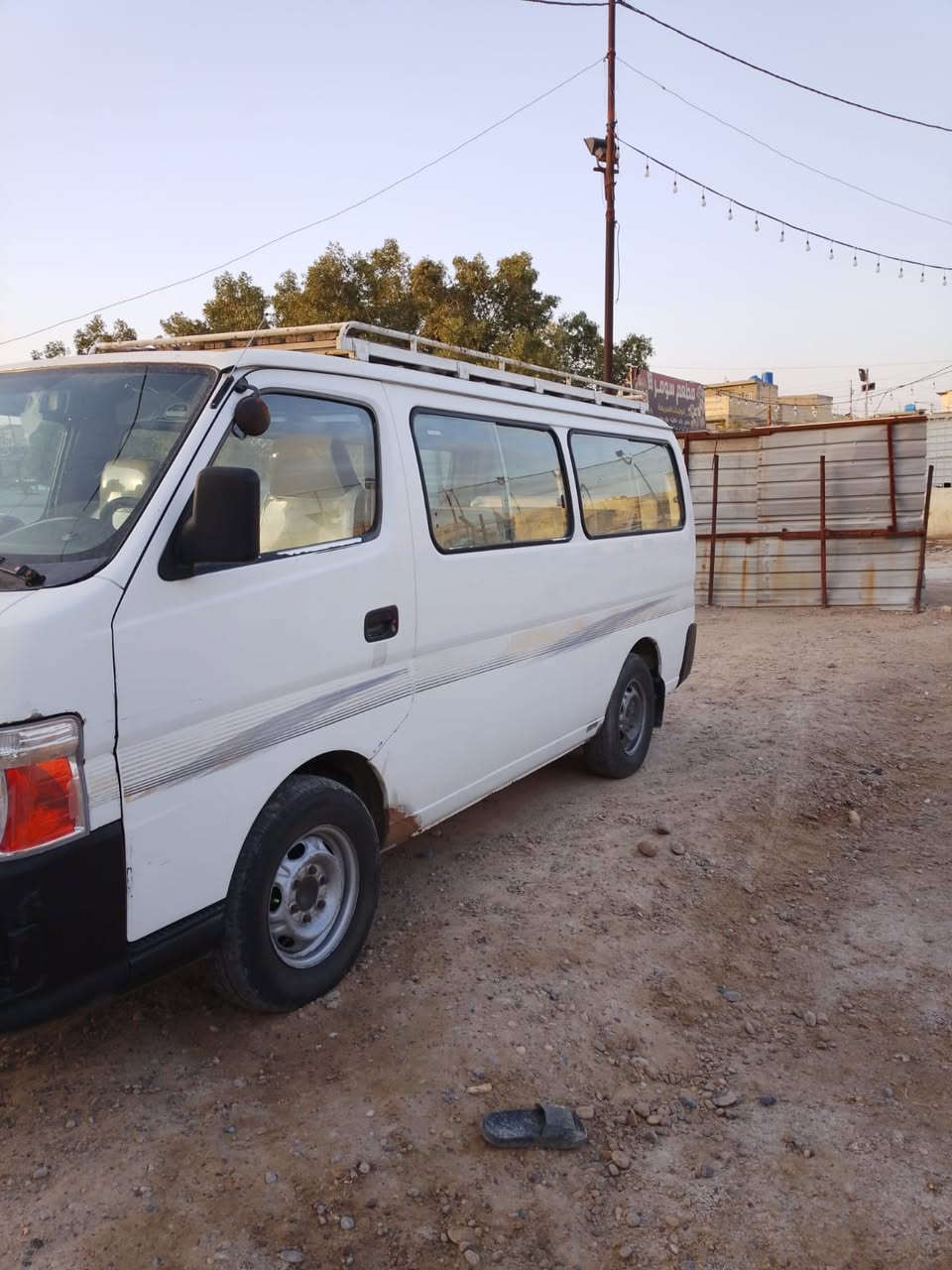 نيسان اورفان موديل 2010
دوشمه جديده سياره جاهزه
***********
