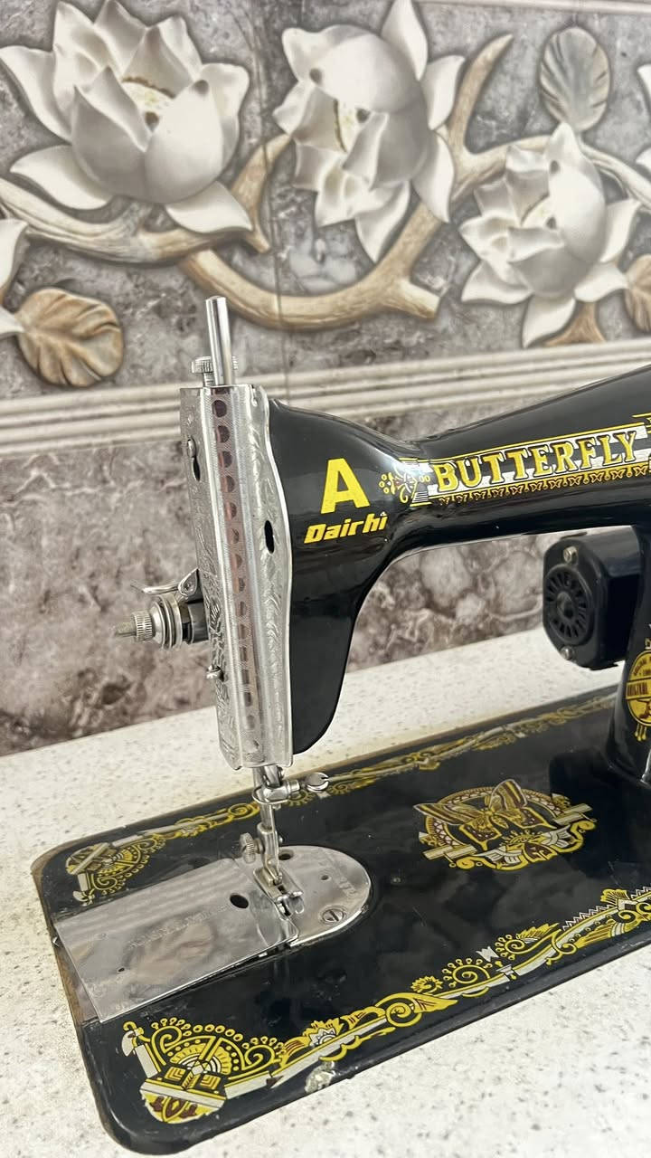 مكينة  خياطه البيع مع  البيت ملتها  مستعمله سبوع السعر75 او بيه مجال ***********
