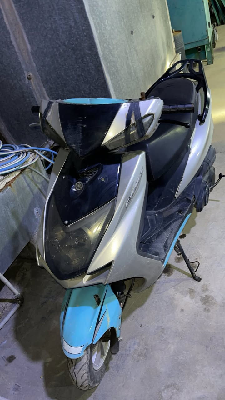 ماكس صيني موديل ٢١
السعر ٢٢٥ وبي مجال شغال كل عيب مابي سلف +هندر شغال


**إذا كنت صاحب هذا الإعلان وتريد حذفه لأي سبب، رجاءا أرسل رسالة إلى الدعم الفني**