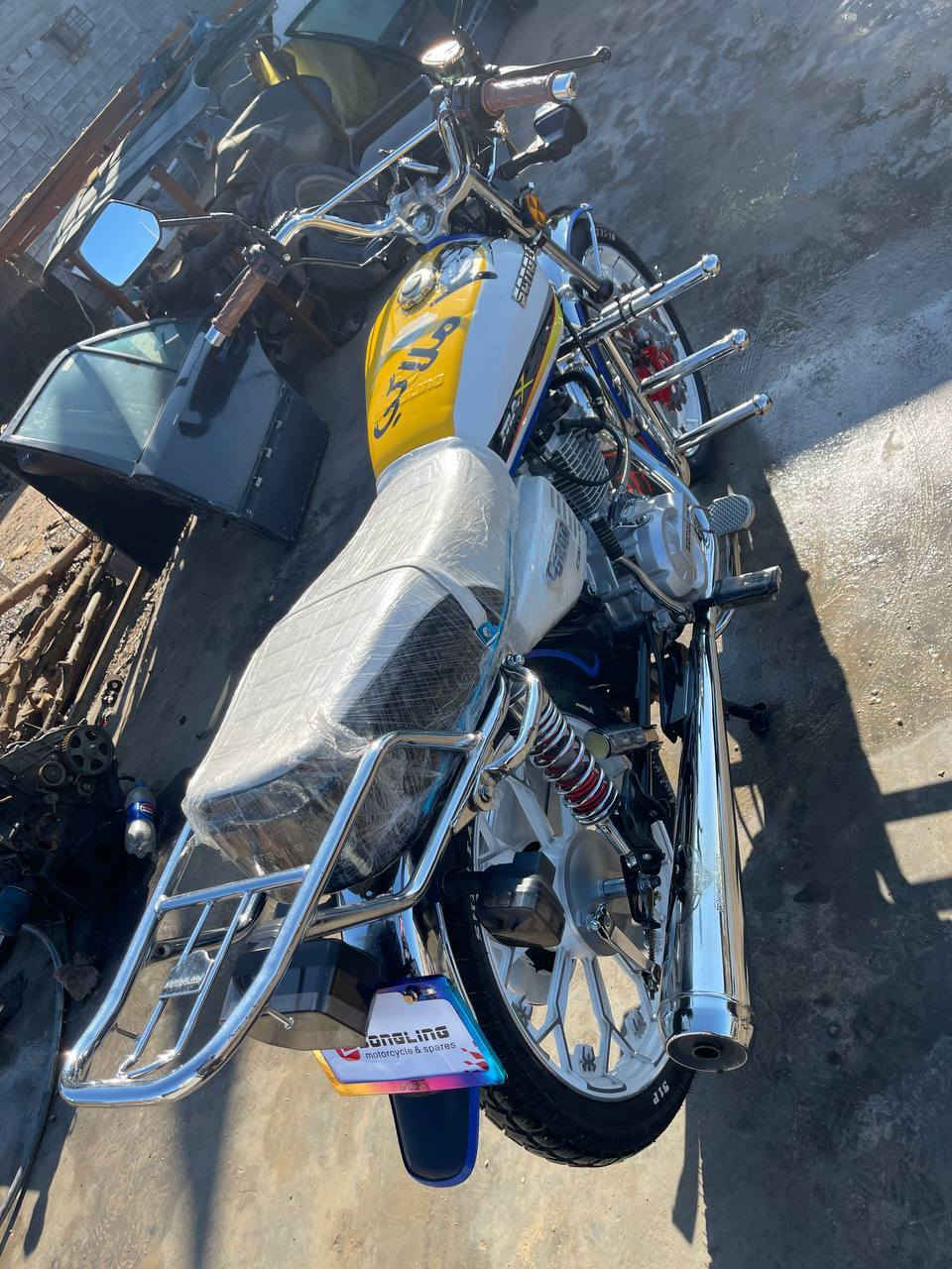 يا الله  سلام عليكم دراجه سولنك للبيع موديل 25 دراجه جديده مكينه خير من الله مكينه 200 اوراق بيه دشبول اكتروني كلشي شغال بيه مكاني تقاطع الساده رقمي ***********
