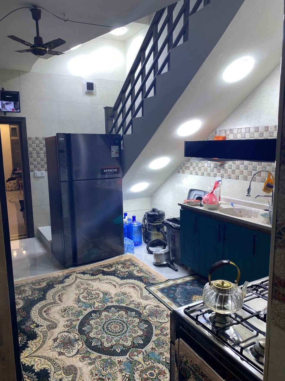 دار ٨٤ متر للبيع للبيع الغزالية شارع المرور مربع الرافدين بناء من الاساس يحتوي على صالة ومطبخ و ٣ غرف نوم و ٢ صحيات الارضية بورسلين ابواب قاصة شبابيك المنيوم للأستفسار ((***********)) او زيارتنا مكتب المختار للعقار شارع المشجر مقابل فلافل لبنان
