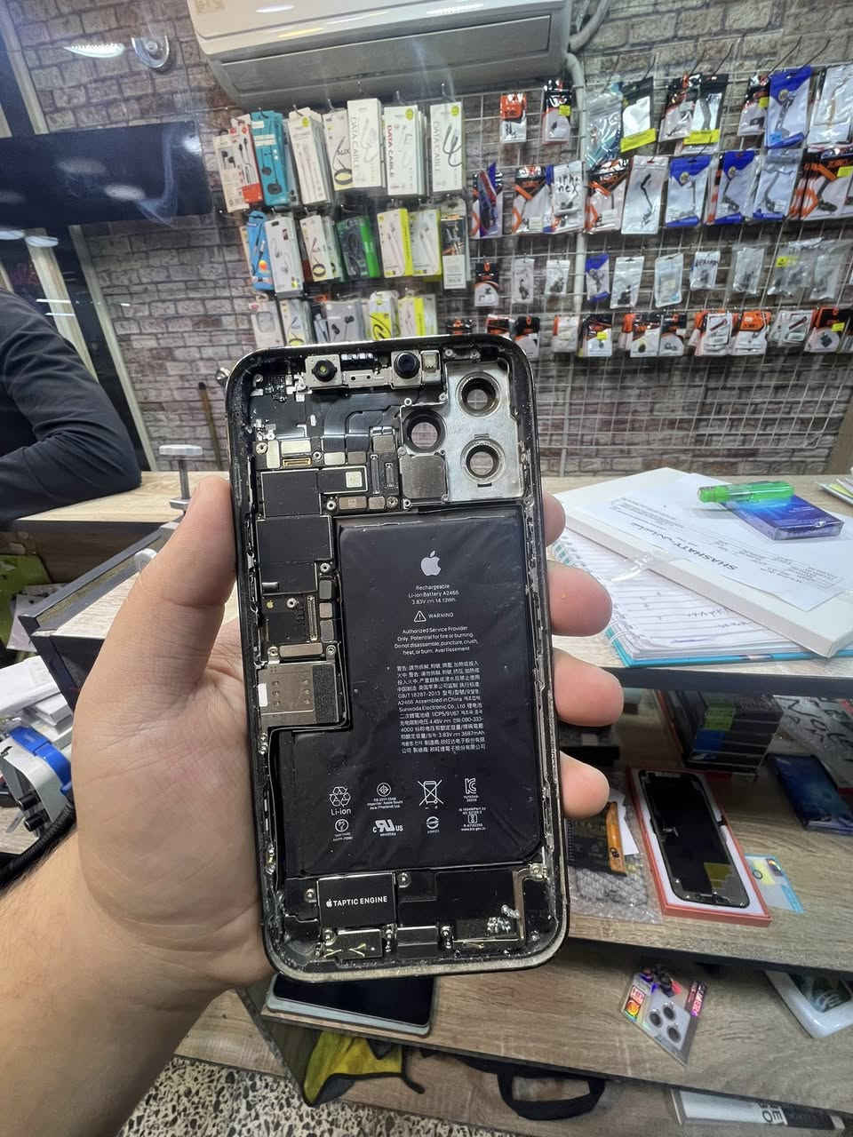 السلام عليكم 12 برو ماكس ٢٥٦ بدون كامرات اكفلك البورد وفيس ايدي السعر 175
***********
