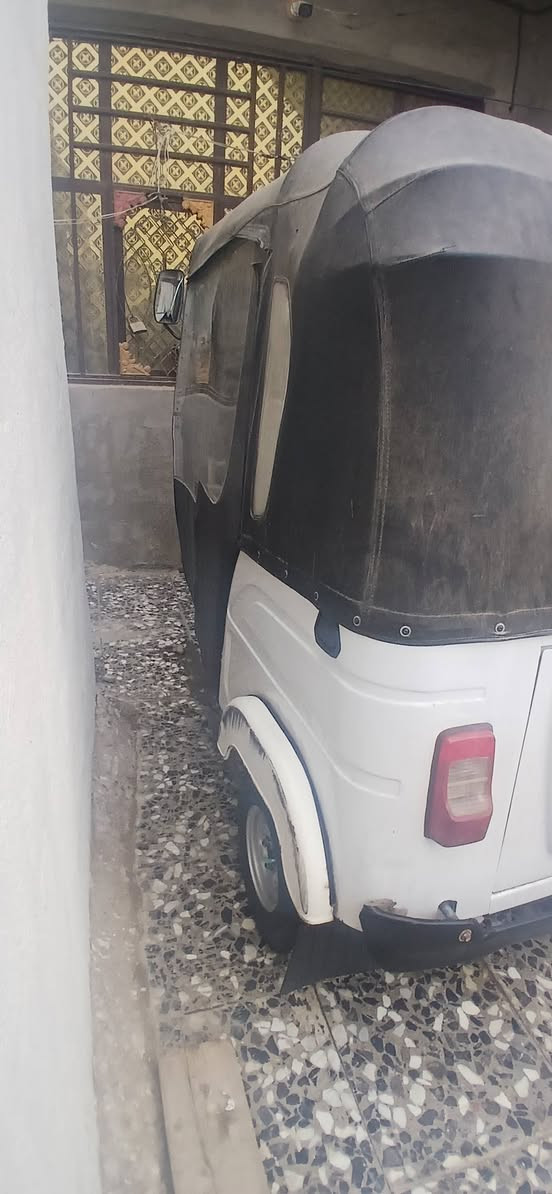 للبيع تكتك 2022شهر 11 مرقمه كامله انكليزي مكان بغداد المعامل العماري هاتف ***********
