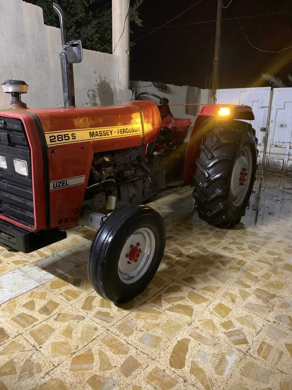 للبيع مكينة فورگسن انكليزي مديل 69 محدثه 82 حجم 275 كله شرط گير محرك اكسل جاهزه للكراب 3كير  المكان  سامراء بدون أوراق  السعر (5,800مليون)***********
مكلف بل نشر صاحب الرقم ( ***********
