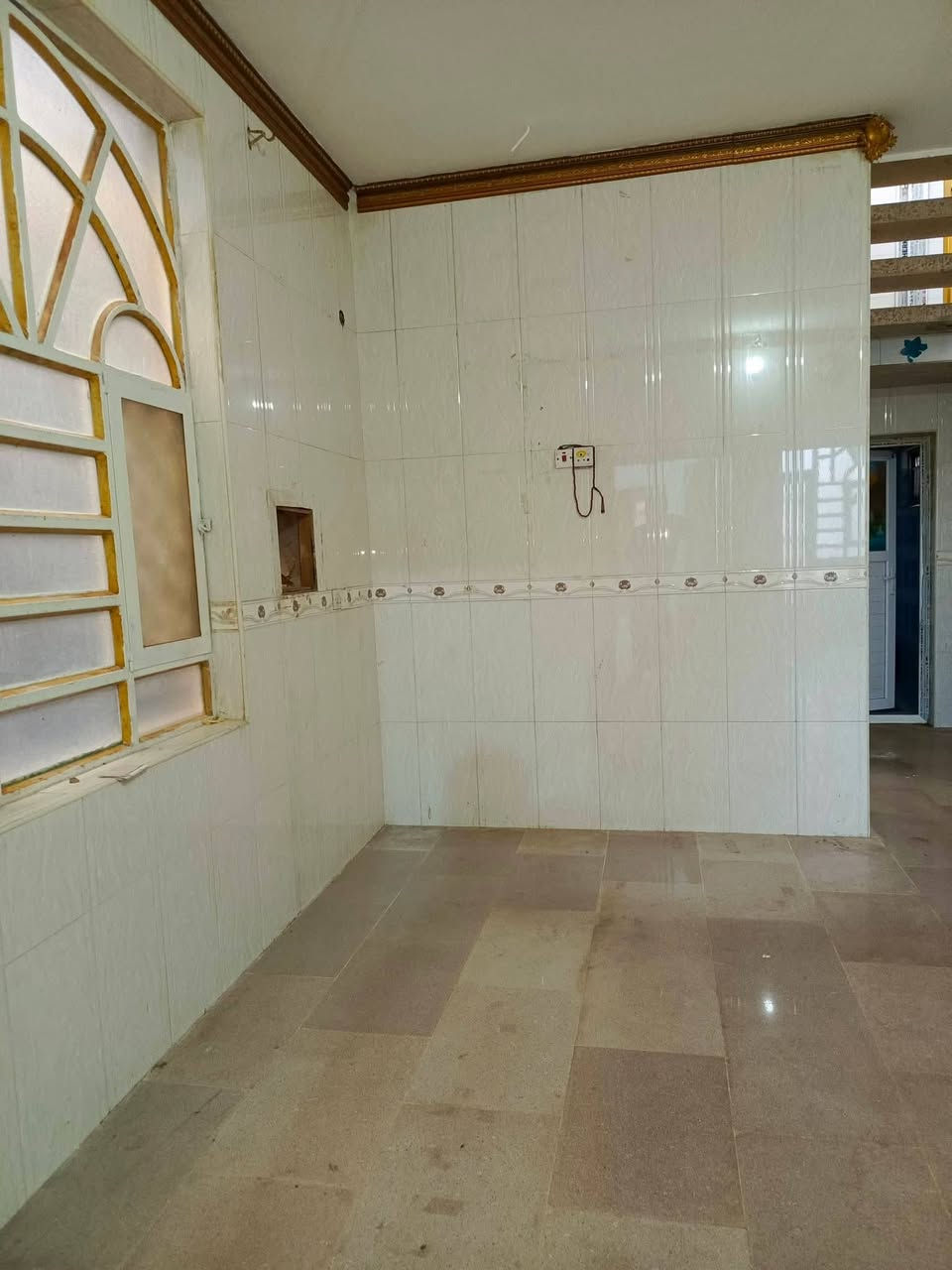 ياالله 

يوجد لدينا بيت للايجار حي ميسان قرب مركز شرطه ميسان مساحه 130متر يحتوي على غرفه وصاله واستقبال ومطبخ وصحيات والطابق الثاني يحتوي على غرفتين وصحيات سعر الايجار 

 500الف

  قفل قفل قفل قفل قفل قفل قفل 

للاستفسار والمعلومات الاتصال بنا ع الارقام التاليه 

***********

***********

***********

او مراجعه مكتب ألروان للوساطه العقاريه والمقاولات العامه 

عنوان المكتب حي ميسان ع الشريط قرب صيدليه الشراع مقابل الاستداره مباشر 

عندك بيت عرصه للبيع راسلنه وات ساب وتدلل
