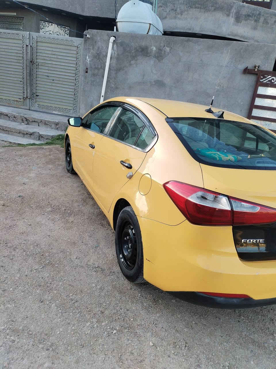 للبيع... او مراوس بخصوصي
.....
فورتي 2014 فول LMETED
وارد امريكي حادثهه جاملغ ايمن وخشم البنيد
لونها الاصلي اسود 
.....
المواصفات..

بصمه بوب
بصمه جنطه
بصمه تشغيل
كشنات كهربائي
تدفئه تبريد كشنات خلفي امامي
فتحه سقف بنوراما
محرك 2000
الكير ايت تي
تخم تاير جواهه
بلك جديد
نوزل جديد
جويتر جديد
فيت بم اصلي شركه
ارضيه سياره جديده وممتازه
كهربائيات جاهزه
سياره خير من رب العالمين
...
ملاحضه السياره مبدل المنضومه التبريد جديده
واكف عندي الكمبريسر وعندي وصل مال تبديل الفريز قبل 10 ايام وبدلت بخاخ تريد تبدل كمبريسر جديد تريد مال قطع هاذ بقت يم اليشتري 
...
سياره جاهزه كبل للشارع شوفت عينك
..
... ملاحضه تره الاصفره كله لازم يكون بي طخه لو رصعه زغيره مو تجي وتلكالك رصعه وحده بل دعاميه تكلي ما كتلي تره رصعه بكل سياره موجوده وهوه هاذ الاصفر والتكسي من اكلك رصعه يجوز تلكه وحده لو ما تلكه بس مقصد كلام نشالله فهمت...
الاستفسار الاتصال على الرقم هذا
السياره بسمي السعرر 90 وبيهه مجال للجنايه
***********
