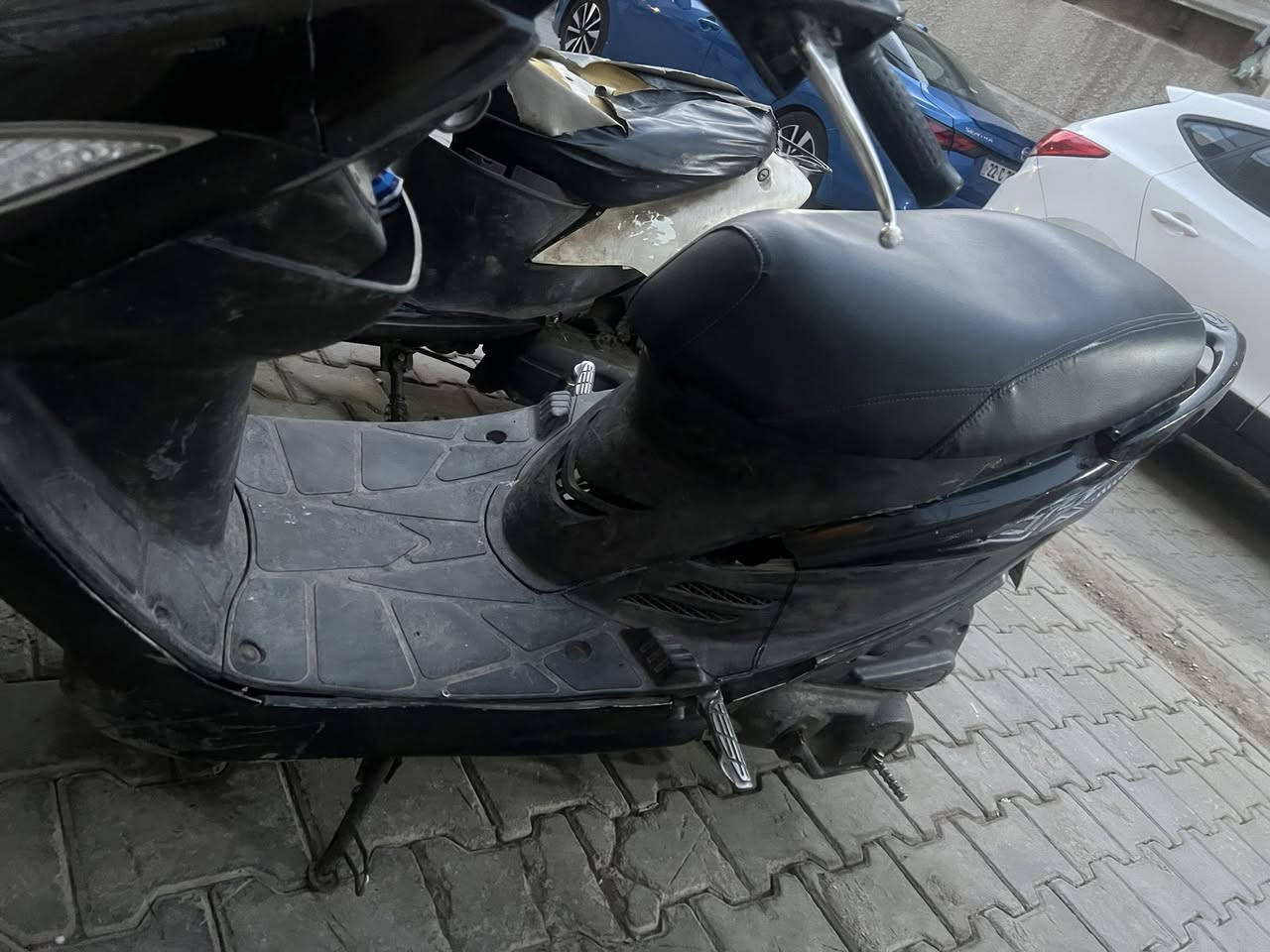 السلام عليكم للبيع دراجه كامكو 120 محرك مامفتوح الدراجه كله بلاديه  مكينه ناعمه السعر ٣٥٠  العنوان الحريه للستفسار *********** بس واتساب
