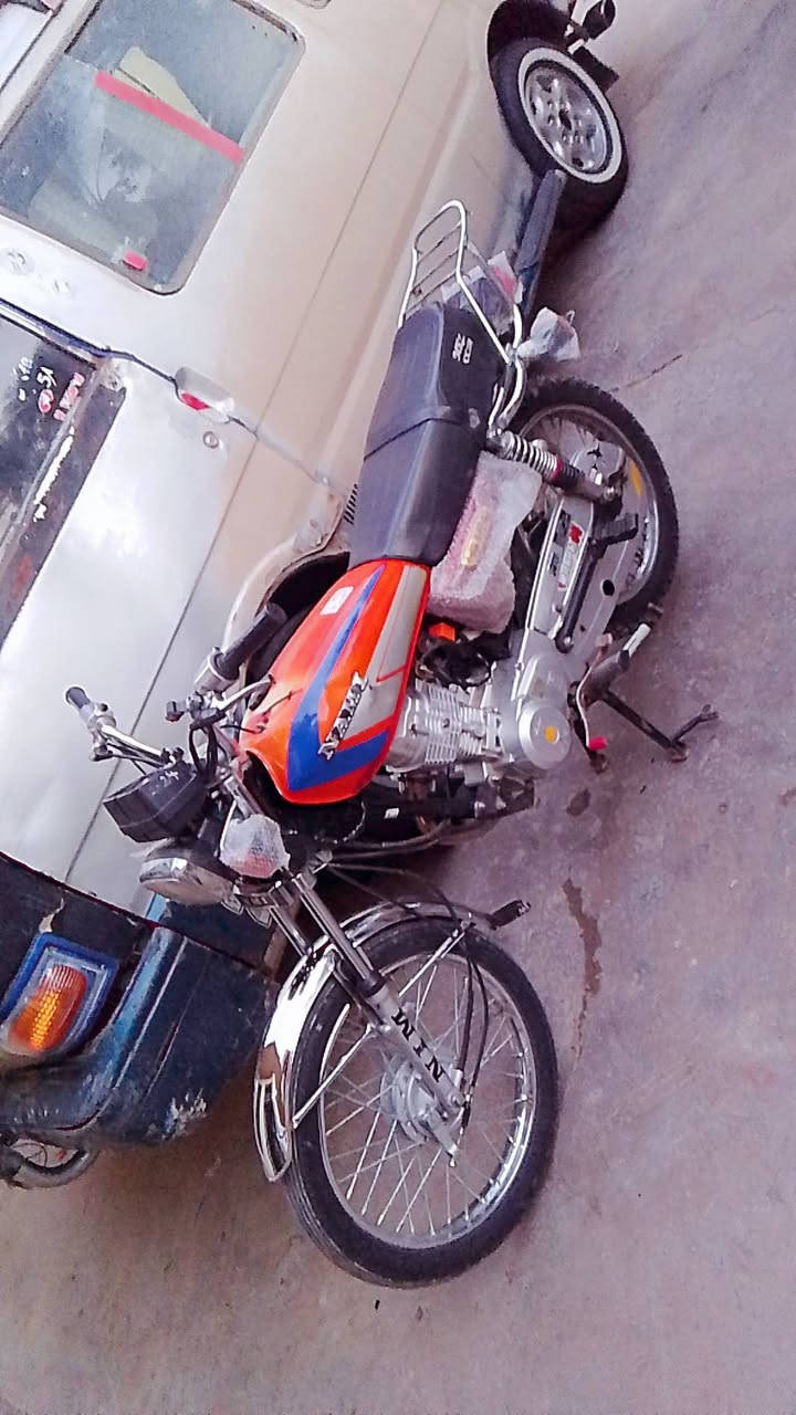 سلام عليكم دراجه نامه مديل 25 اي نقص مابيها فقط يرادلها تفيلس دراجه حلوه وكاعده كهربيات كامله تاير خلفي جديد سعر550وبيها مجال او مراوس بحربي مكامي ديالى كنعان شراي ينتصل ***********
