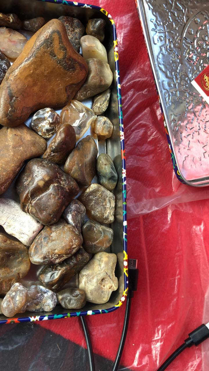 احجار ملاكط  كلة خام بعدة شرط ابيعهن كلهن شلع 
مثل الي بالصورة بالضبط قيم واخذهن 

العنوان القبلة 

***********
